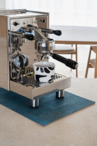 Kaffemaschinenunterlage_Grano_FlorianBachmann_aqua